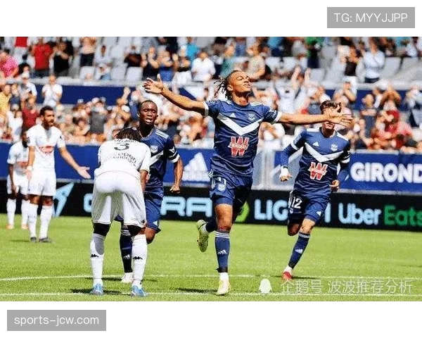 法甲积分榜前三竞争白热化 巴黎马赛朗斯分差仅两分